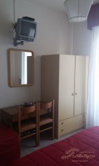 hotel-economico-malcesine-camera-tripla-3.jpg